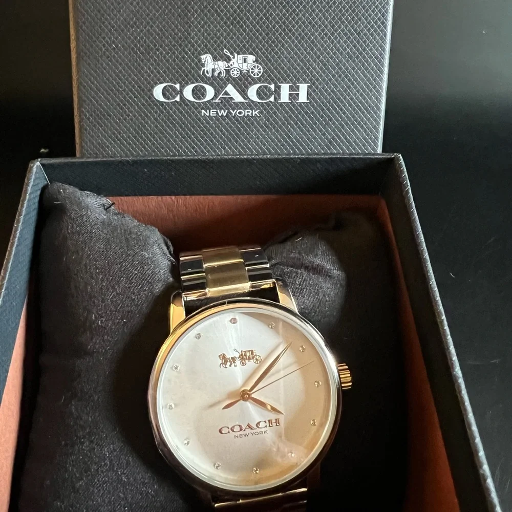 Coach watch - Picture 1 of 7